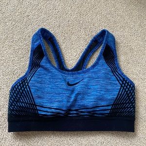 NIKE BLUE SPORTS BRA